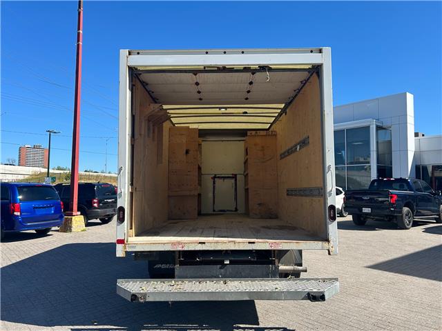 2019 Ford E-450 Cutaway Base (Stk: 979290) in Ottawa - Image 6 of 12 2019 Ford E-450 Cutaway Base (Stk: 979290) in Ottawa - Image 6 of 12