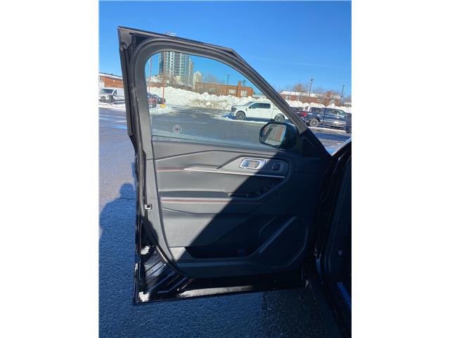 2026 Ford Explorer ST-Line (Stk: 2600780) in Ottawa - Image 6 of 25