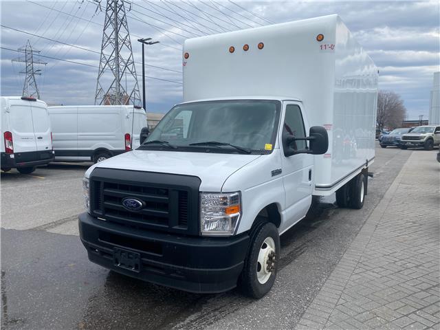 2024 Ford E-450 Cutaway Base (Stk: 979950) in Ottawa - Image 1 of 15