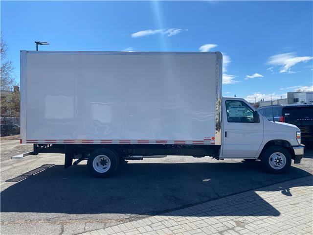 2027 Ford E-450 Cutaway Base (Stk: 2700010) in Ottawa - Image 3 of 20