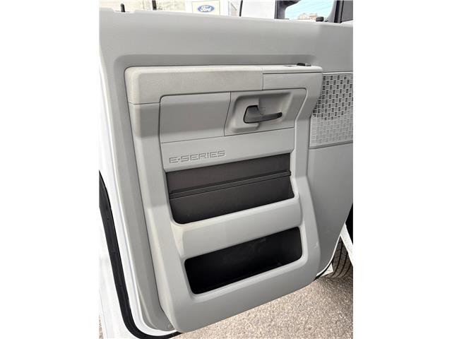 2027 Ford E-450 Cutaway Base (Stk: 2700000) in Ottawa - Image 22 of 22