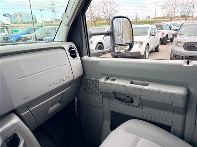 2027 Ford E-450 Cutaway Base (Stk: 2700000) in Ottawa - Image 9 of 22