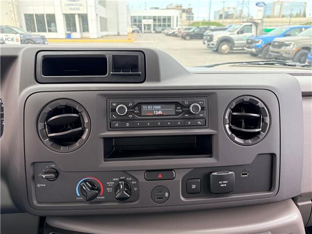 2027 Ford E-450 Cutaway Base (Stk: 2700000) in Ottawa - Image 10 of 22