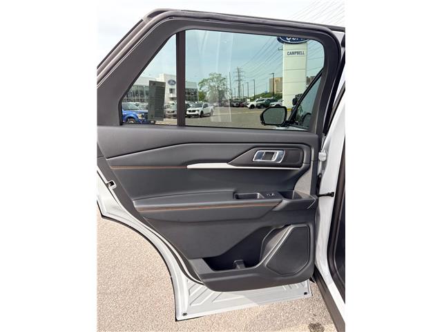 2026 Ford Explorer Tremor (Stk: 2604310) in Ottawa - Image 7 of 33