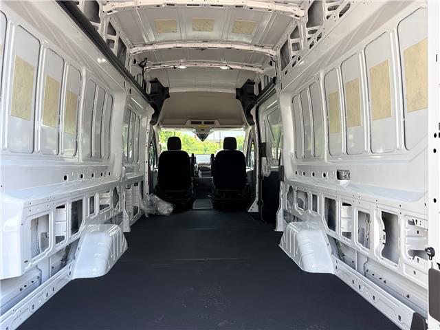 2026 Ford Transit-350 Cargo Base (Stk: 2604040) in Ottawa - Image 8 of 22