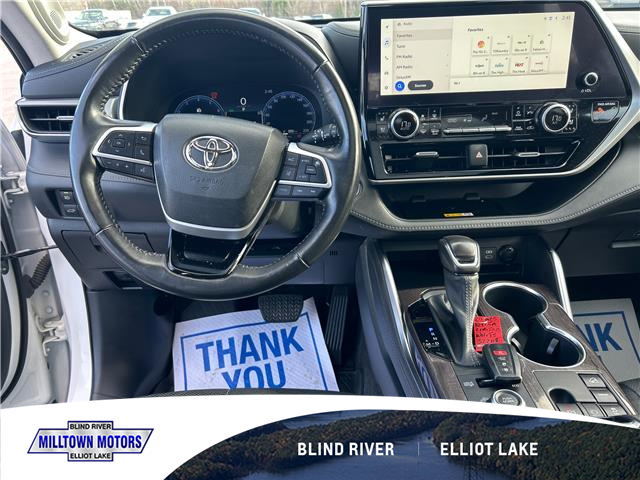 2023 Toyota Highlander  (Stk: 32208E) in Blind River - Image 5 of 6