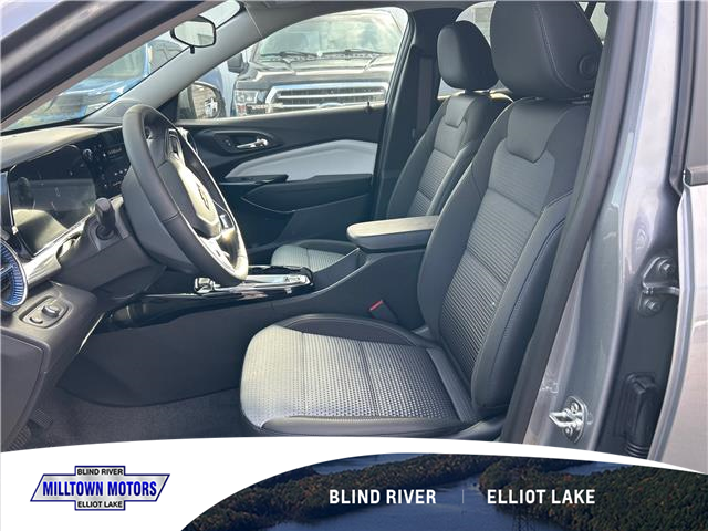 2025 Chevrolet Trax LT (Stk: 32129E) in Blind River - Image 2 of 4