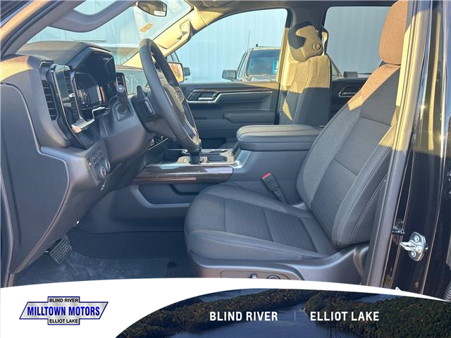 2026 Chevrolet Silverado 1500 LT Trail Boss (Stk: 32242B) in Blind River - Image 3 of 6
