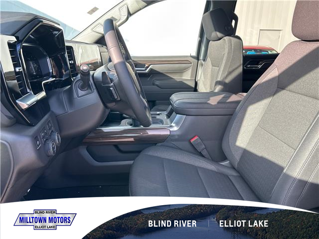 2026 Chevrolet Silverado 1500 LT Trail Boss (Stk: 32244B) in Blind River - Image 3 of 5