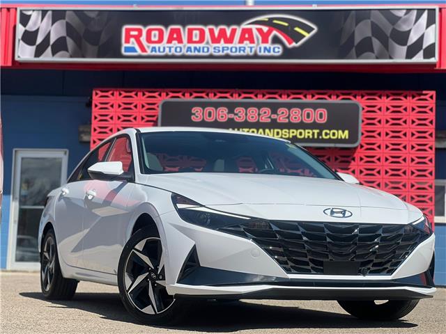 2023 Hyundai Elantra Luxury (Stk: 15950A) in SASKATOON - Image 1 of 27