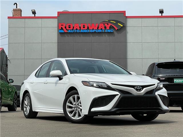 2022 Toyota Camry SE (Stk: 16074) in Regina - Image 1 of 23