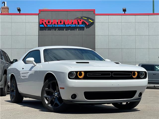2018 Dodge Challenger SXT (Stk: 15991A) in Regina - Image 1 of 27