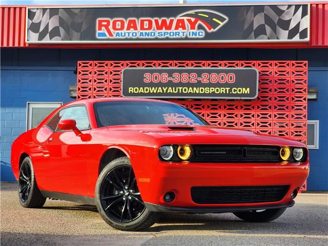 2018 Dodge Challenger SXT (Stk: 16215X) in Regina - Image 1 of 28
