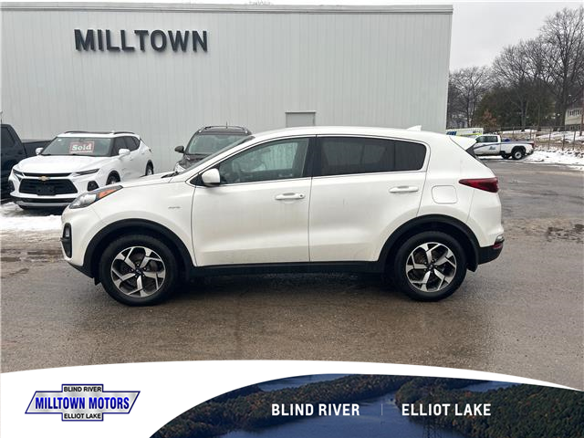 2020 Kia Sportage LX (Stk: 30149B) in Blind River - Image 2 of 5