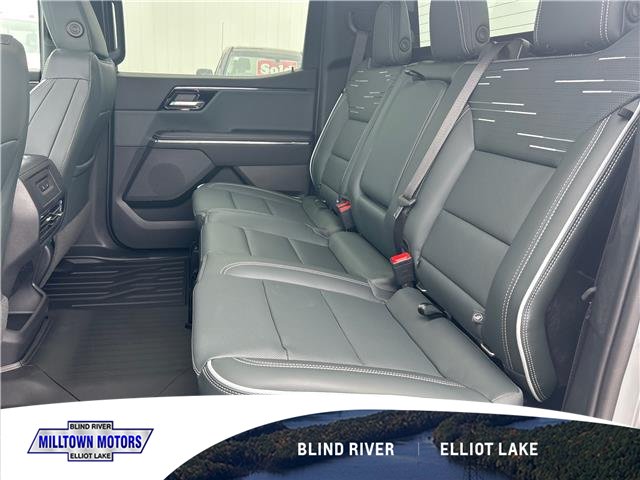 2026 GMC Sierra EV AT4 (Stk: 32773B) in Blind River - Image 4 of 8