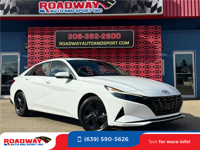 2022 Hyundai Elantra Preferred (Stk: 17054) in SASKATOON - Image 1 of 23