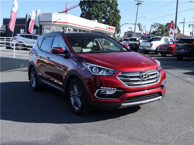 2018 Hyundai Santa Fe Sport 2.4 Luxury (Stk: B6384) in Victoria - Image 1 of 26