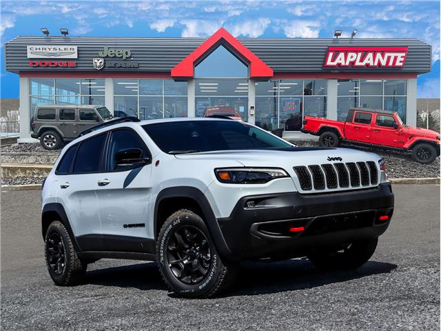 2023 Jeep Cherokee Trailhawk (Stk: 23047) in Embrun - Image 1 of 24