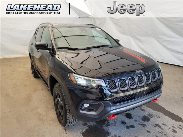 2023 Jeep Compass Trailhawk (Stk: 231173) in Thunder Bay - Image 1 of 32