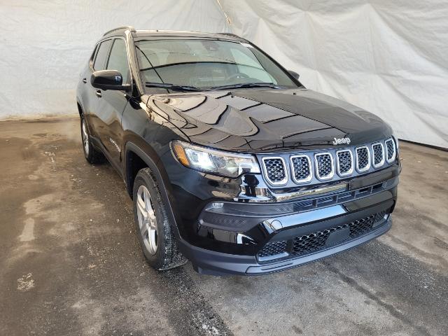 2024 Jeep Compass Sport (Stk: 241052) in Thunder Bay - Image 1 of 27