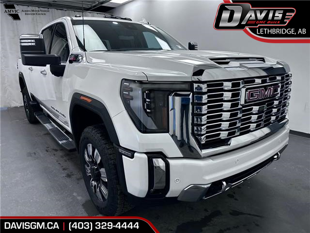 2025 GMC Sierra 3500HD Denali (Stk: 300431) in Lethbridge - Image 1 of 26