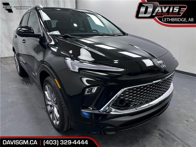 2025 Buick Encore GX Avenir (Stk: 300384) in Lethbridge - Image 1 of 28