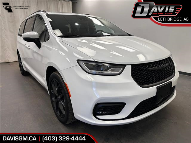 2023 Chrysler Pacifica Touring-L 2C4RC3BG9PR576227 300457 in Lethbridge