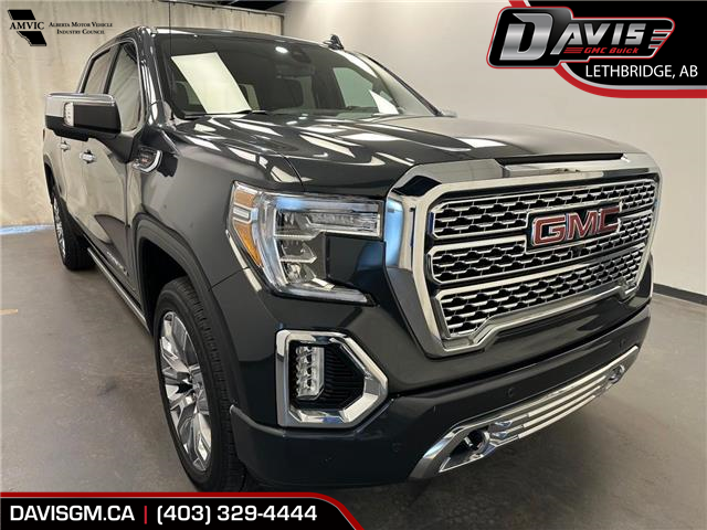 2021 GMC Sierra 1500 Denali (Stk: 300582) in Lethbridge - Image 1 of 31