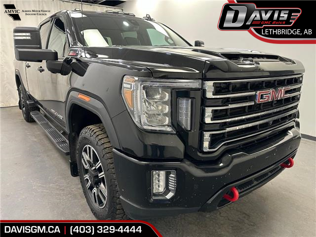 2020 GMC Sierra 2500HD AT4 (Stk: 300632) in Lethbridge - Image 1 of 30