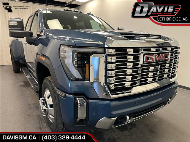 2025 GMC Sierra 3500HD Denali (Stk: 263829) in Lethbridge - Image 1 of 30