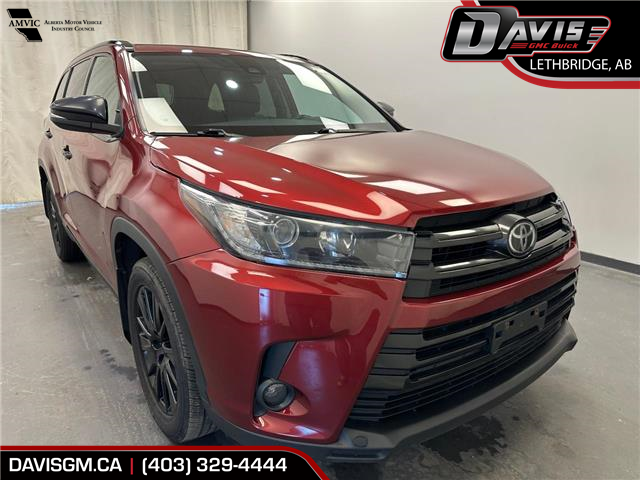 2019 Toyota Highlander XLE (Stk: 300647) in Lethbridge - Image 1 of 29