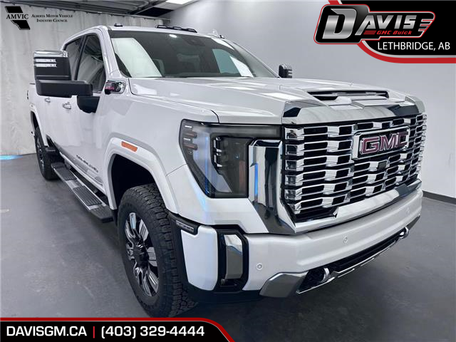 2025 GMC Sierra 3500HD Denali (Stk: 300639) in Lethbridge - Image 1 of 26