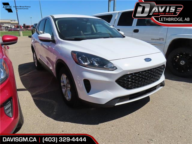 2020 Ford Escape SE (Stk: 301006) in Lethbridge - Image 1 of 9