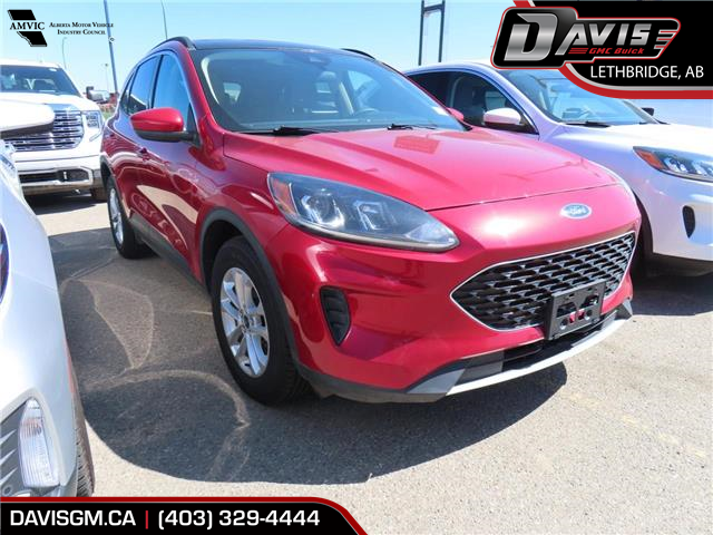 2020 Ford Escape SE (Stk: 301002) in Lethbridge - Image 1 of 14