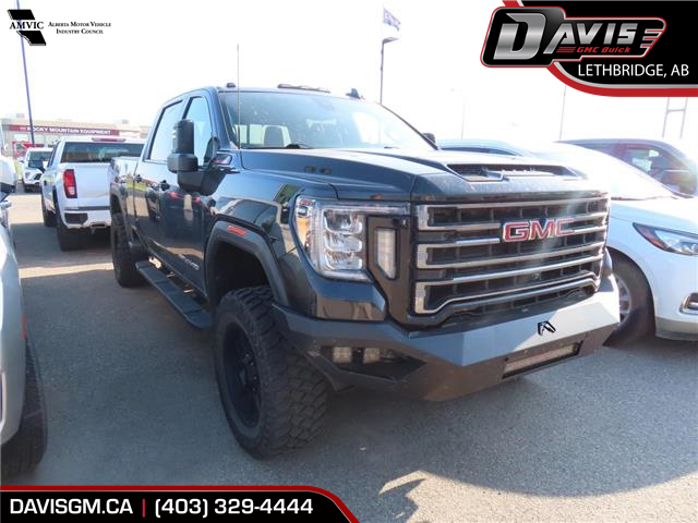 2020 GMC Sierra 3500HD AT4 (Stk: 300684) in Lethbridge - Image 1 of 11