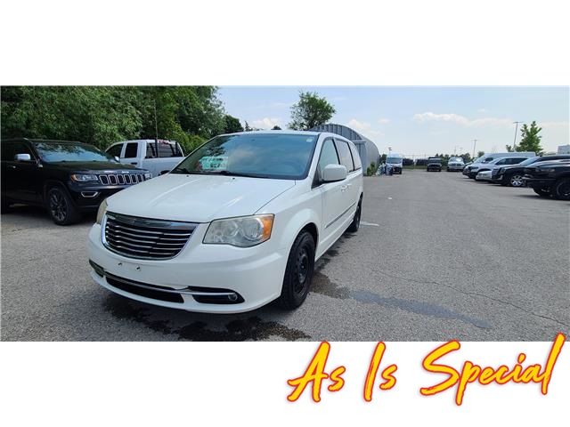 2013 Chrysler Town & Country Touring-L (Stk: 138684) in London - Image 1 of 10