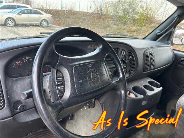 2001 Dodge Ram Van 1500 Conversion (Stk: 822) in Kitchener - Image 5 of 8