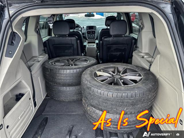 2016 Dodge Grand Caravan SE/SXT (Stk: 165403) in London - Image 12 of 26