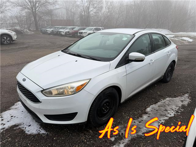 2015 Ford Focus SE (Stk: 35876) in London - Image 1 of 8