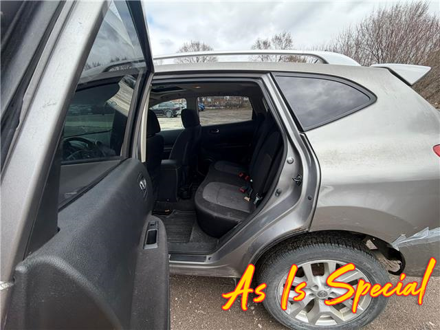 2013 Nissan Rogue SV (Stk: 35993) in London - Image 9 of 10