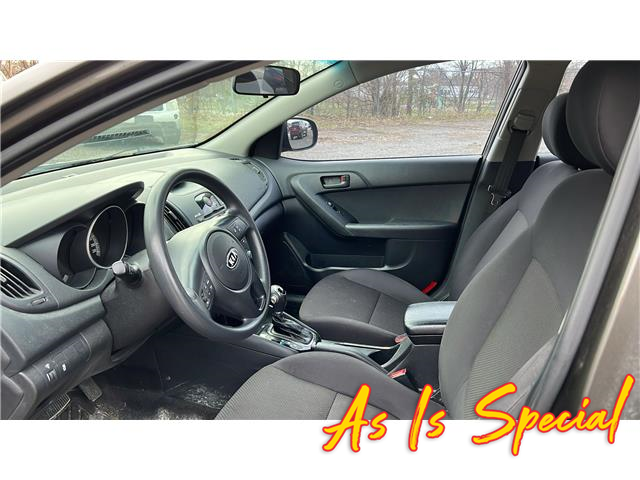 2011 Kia Forte 2.0L LX (Stk: 36079) in London - Image 10 of 11