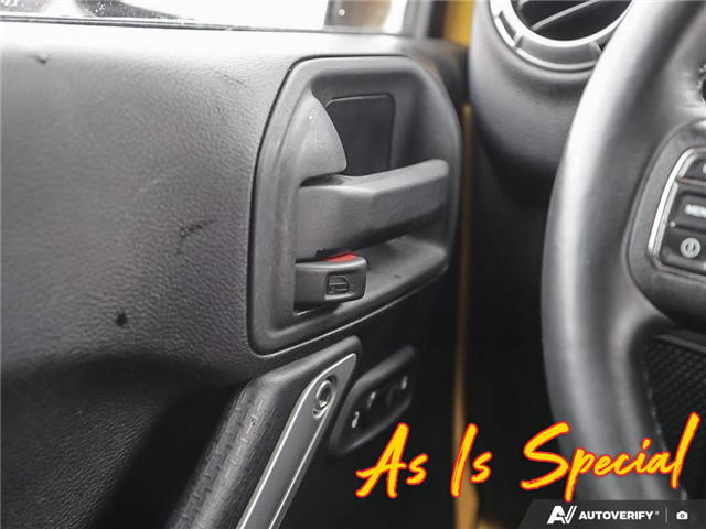 2015 Jeep Wrangler Unlimited Sahara (Stk: 174799) in London - Image 17 of 27
