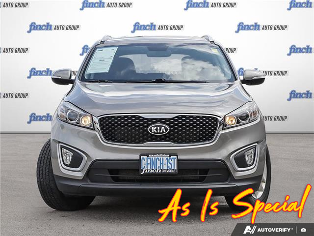 2017 Kia Sorento 3.3L LX V6 7-Seater (Stk: 174643) in London - Image 2 of 27
