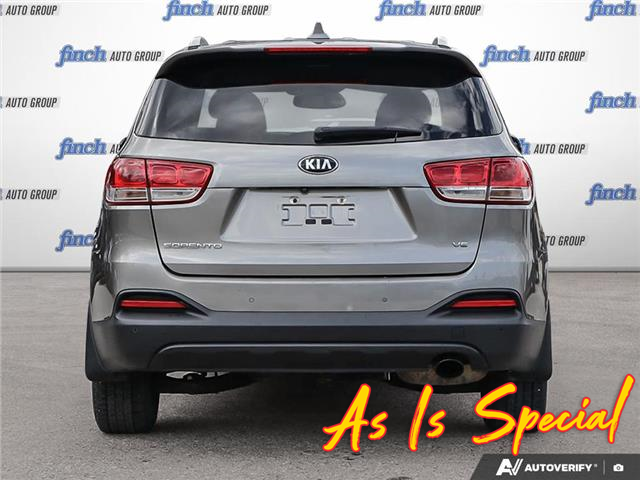 2017 Kia Sorento 3.3L LX V6 7-Seater (Stk: 174643) in London - Image 5 of 27