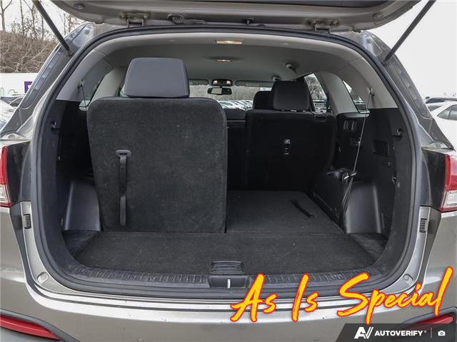2017 Kia Sorento 3.3L LX V6 7-Seater (Stk: 174643) in London - Image 11 of 27