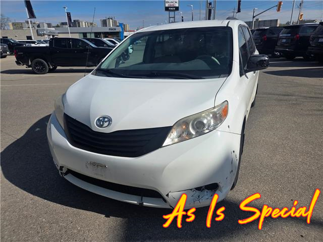 2014 Toyota Sienna LE 7 Passenger (Stk: 136812) in London - Image 1 of 10