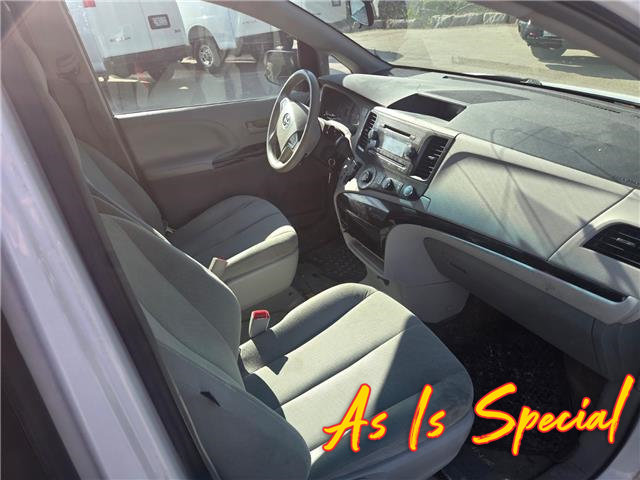 2014 Toyota Sienna LE 7 Passenger (Stk: 136812) in London - Image 8 of 10