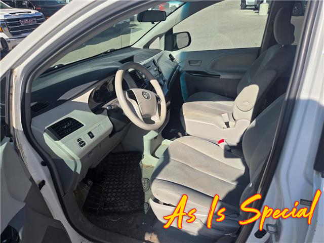 2014 Toyota Sienna LE 7 Passenger (Stk: 136812) in London - Image 7 of 10