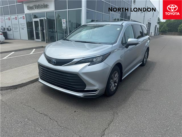 2024 Toyota Sienna XLE 8-Passenger (Stk: R00109) in London - Image 1 of 8