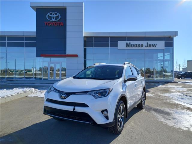 2018 Toyota RAV4 XLE (Stk: 8047) in Moose Jaw - Image 1 of 29